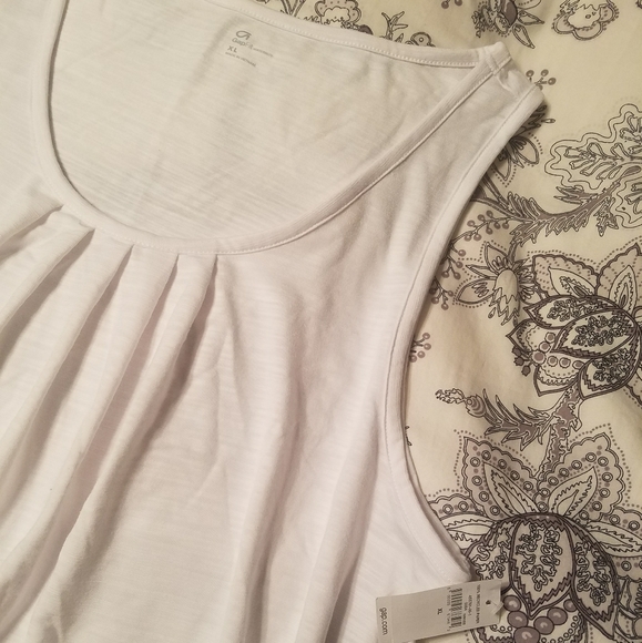 BRAND NEW Gap fit maternity tank - Picture 3 of 3